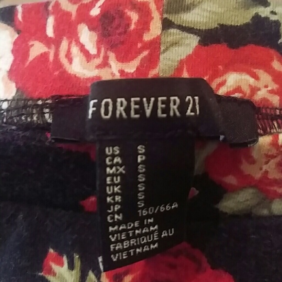 Women's floral print Forever 21 mini skirt - Picture 3 of 3